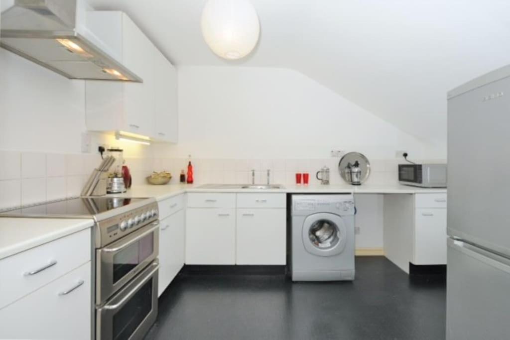 Zone 1! 2 Bed Duplex Apartment! Λονδίνο Εξωτερικό φωτογραφία